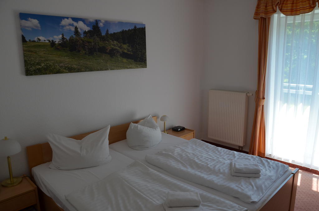 Hotel Haus Oberland Masserberg Quarto foto