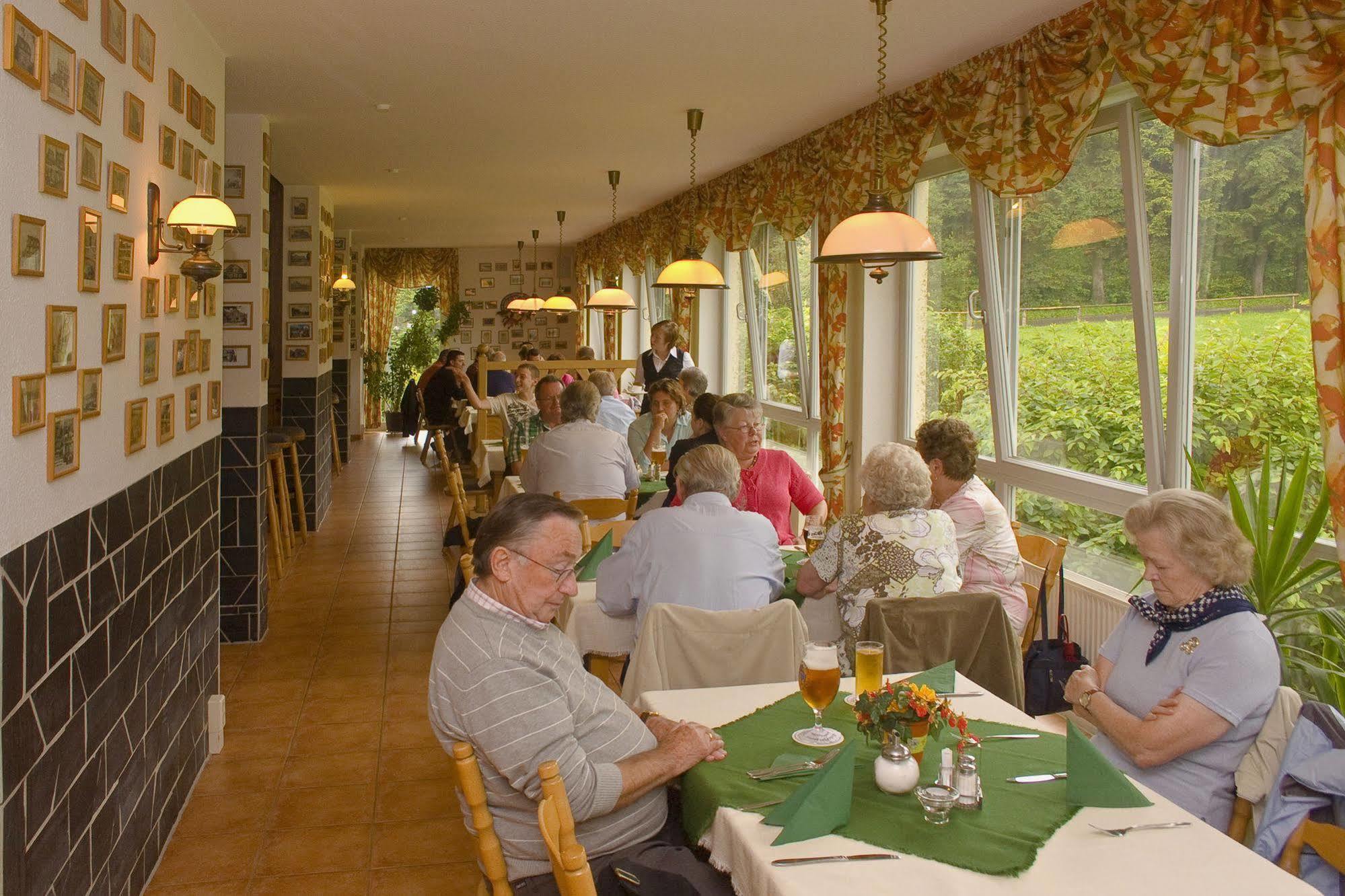 Hotel Haus Oberland Masserberg Exterior foto
